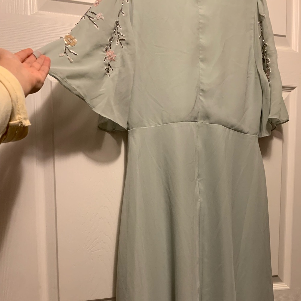 EUC Hope & Ivy Embroidered Midi Dress in Sage - Picture 16 of 16